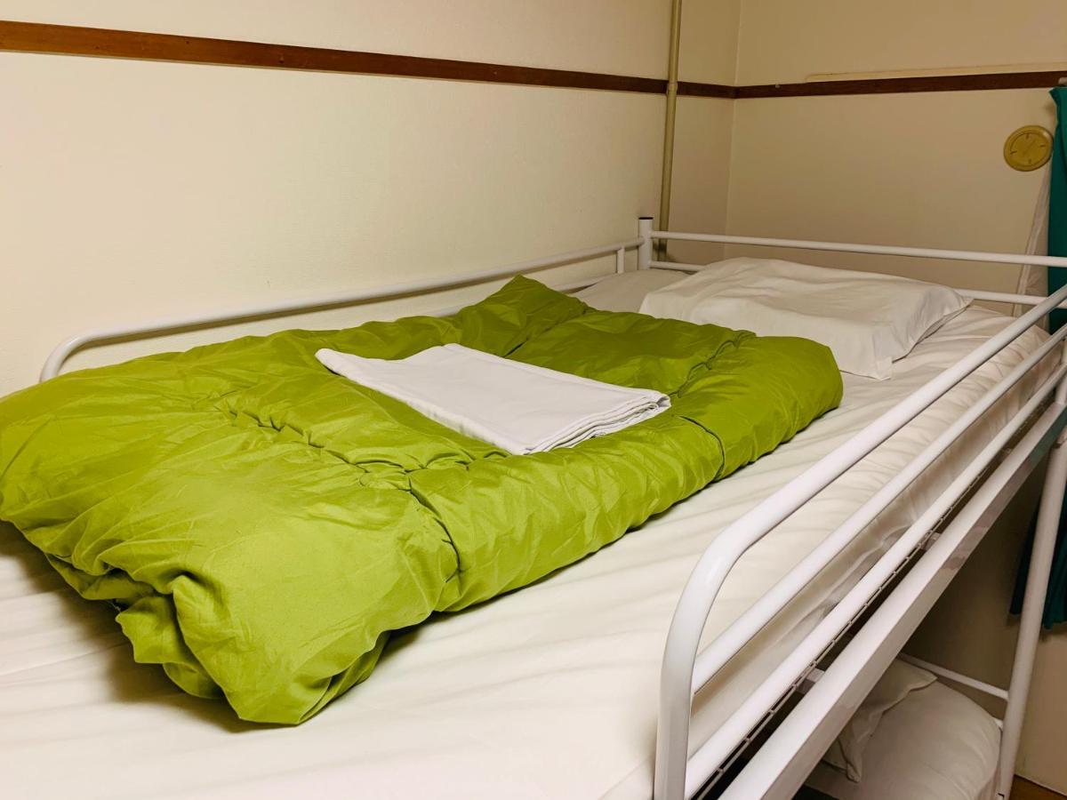 פוקואוקה Guesthouse Shiawase Eki מראה חיצוני תמונה