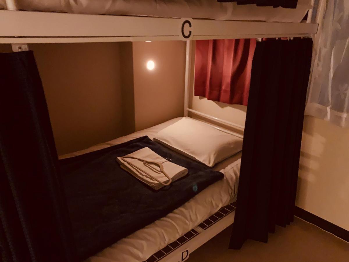 פוקואוקה Guesthouse Shiawase Eki מראה חיצוני תמונה